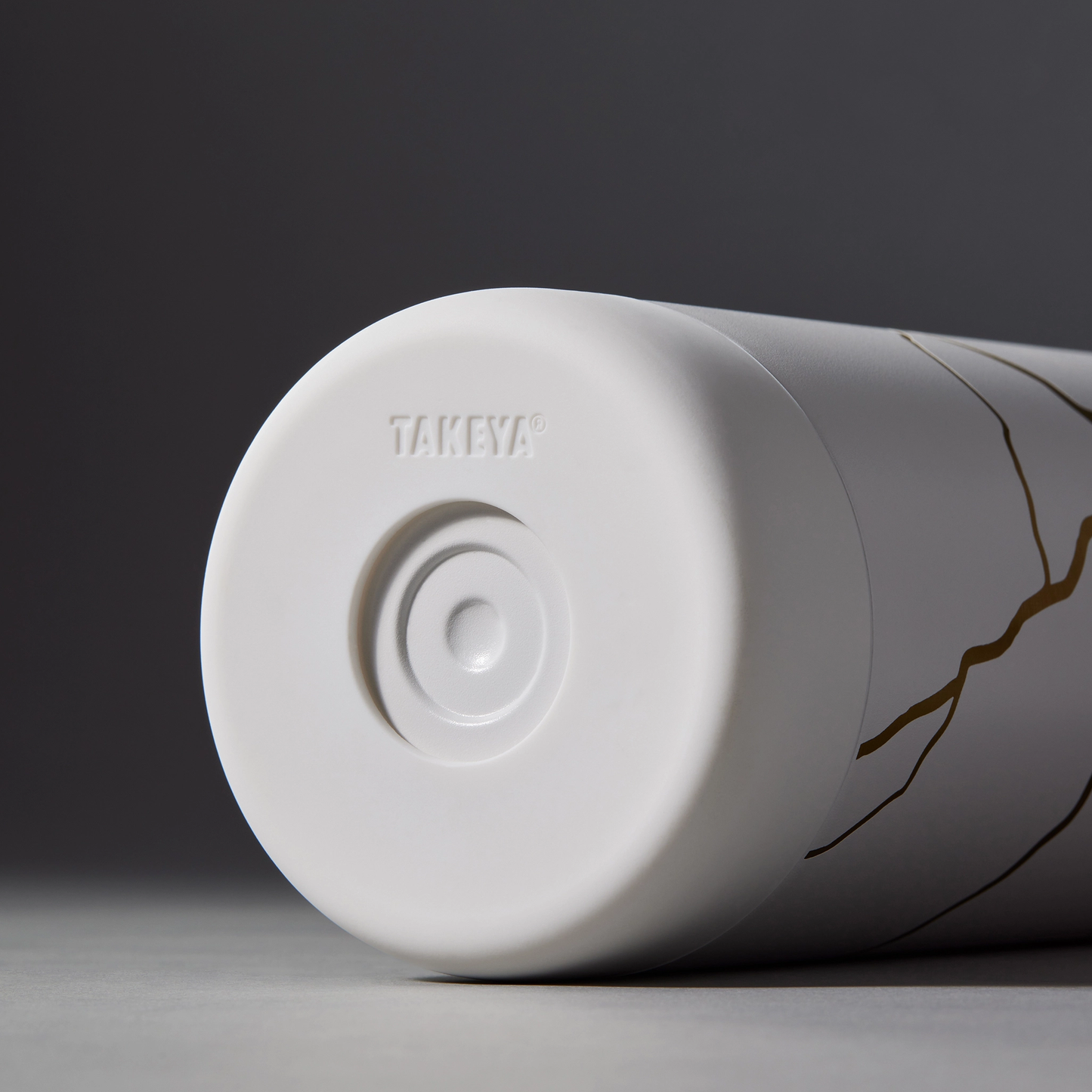 kintsugi-water-bottle-with-straw-lid-u2 51389-TK_HO25_Kintsugi_Takeya9255.png