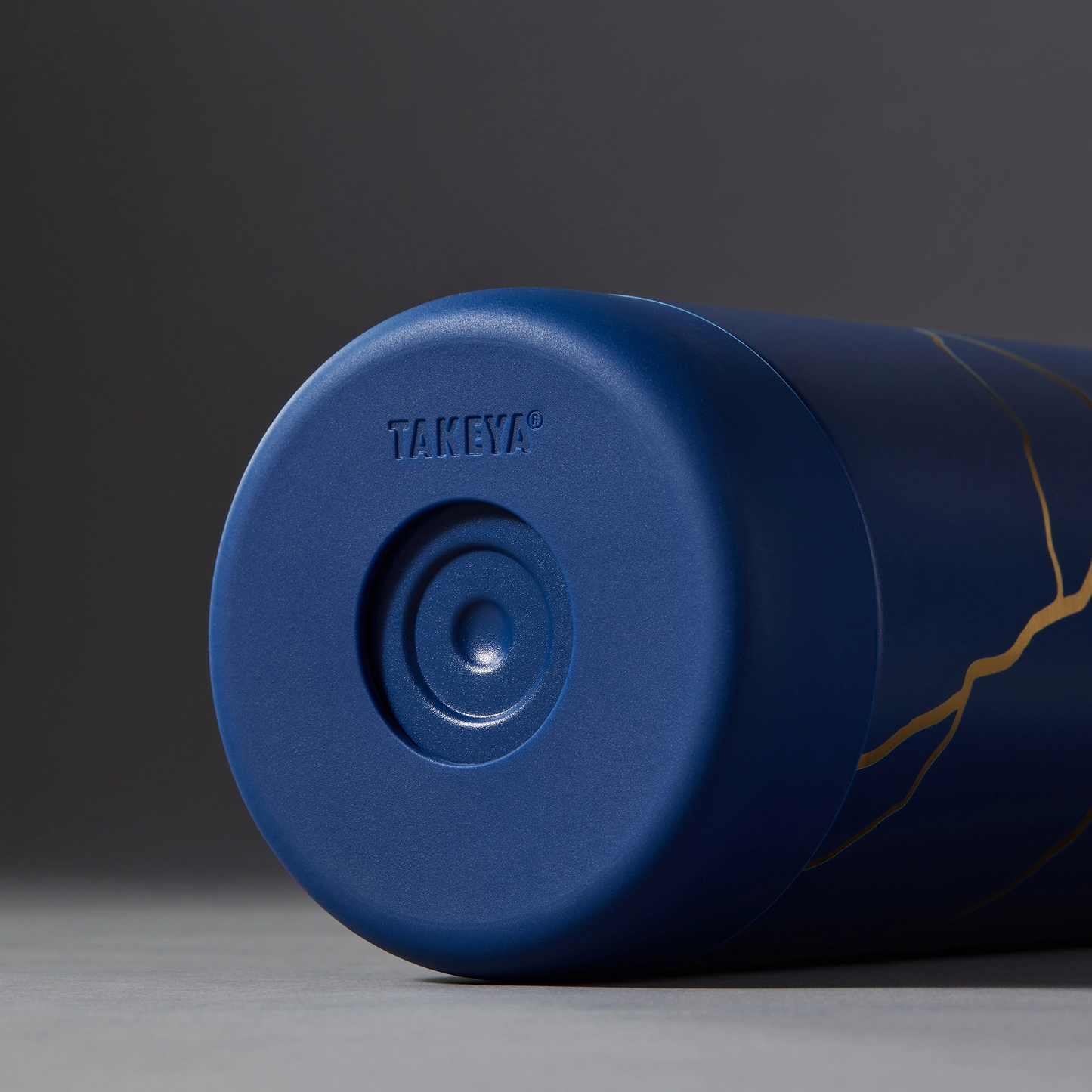 kintsugi-water-bottle-with-spout-lid-d7 51390-TK_HO25_Kintsugi_Takeya9249.png